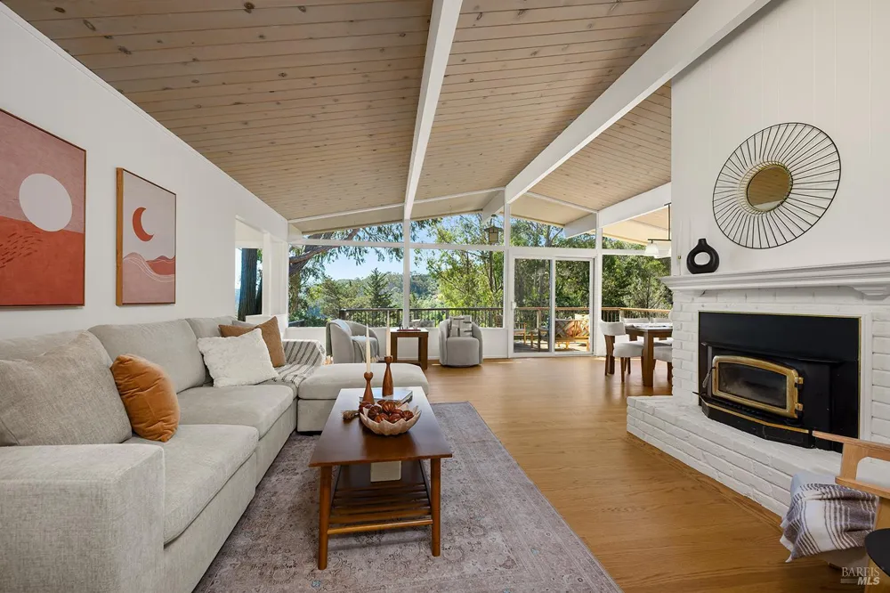 646 Ridgewood Avenue Mill Valley, CA 94941