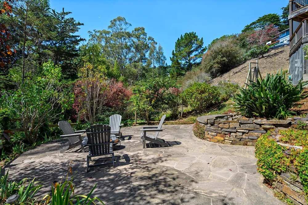 646 Ridgewood Avenue Mill Valley, CA 94941