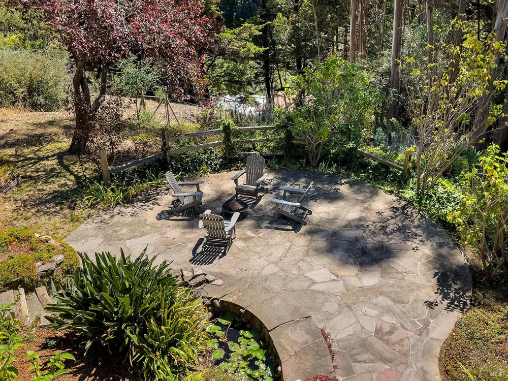 646 Ridgewood Avenue Mill Valley, CA 94941