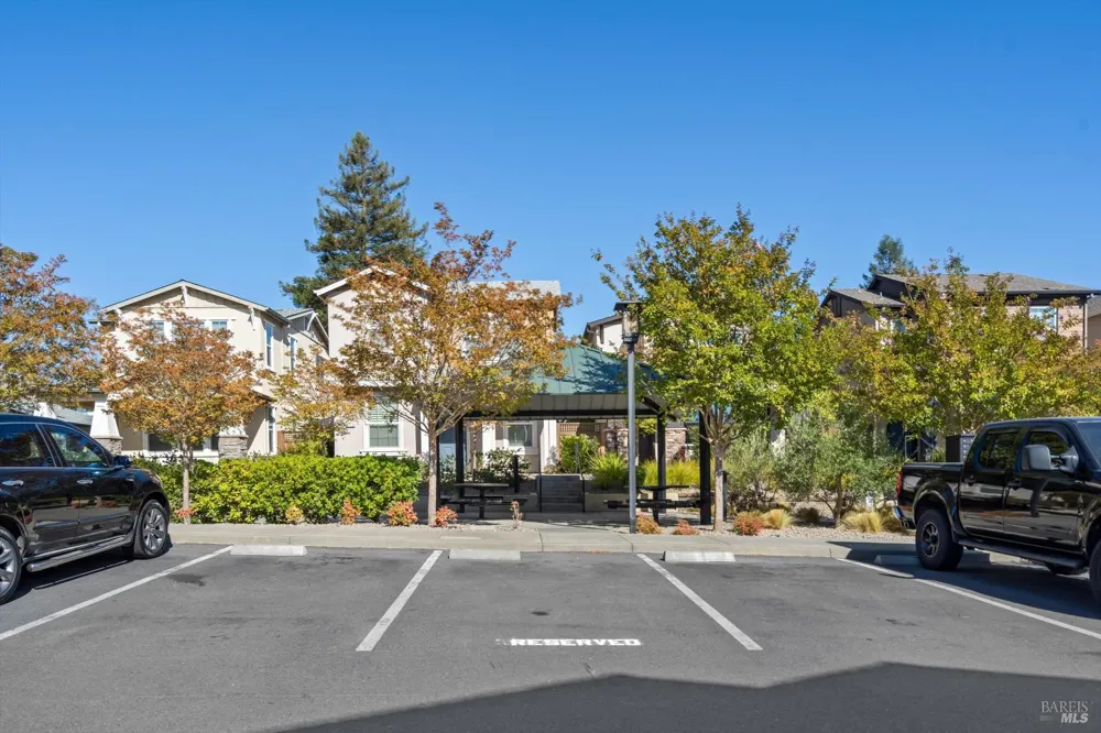 114 Lavender Circle Healdsburg, CA 95448