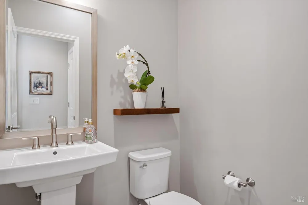114 Lavender Circle Healdsburg, CA 95448
