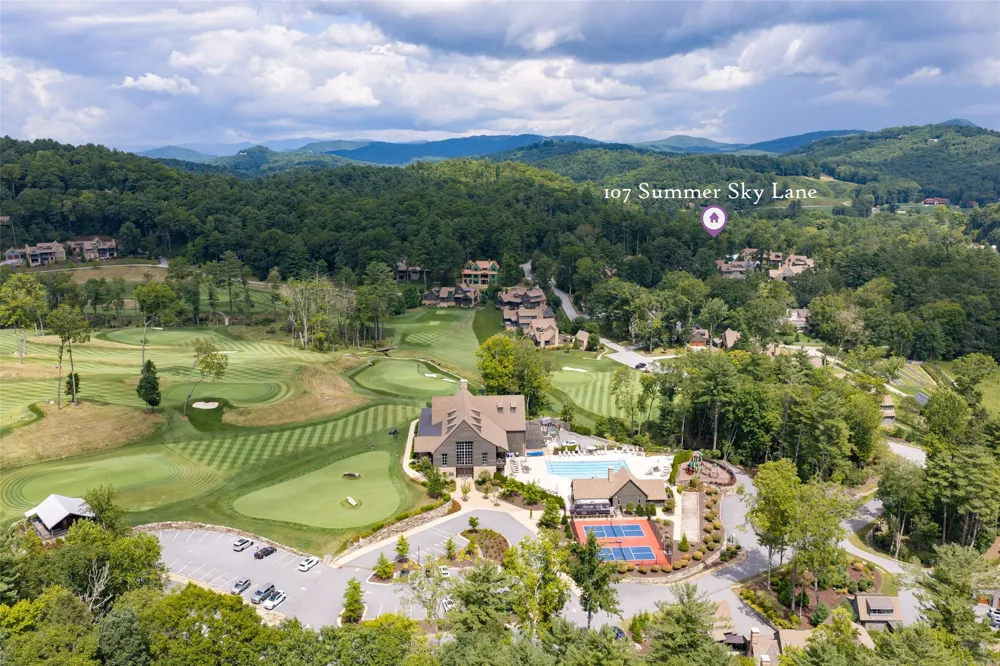 107 Summer Sky Lane Cashiers, NC 28717