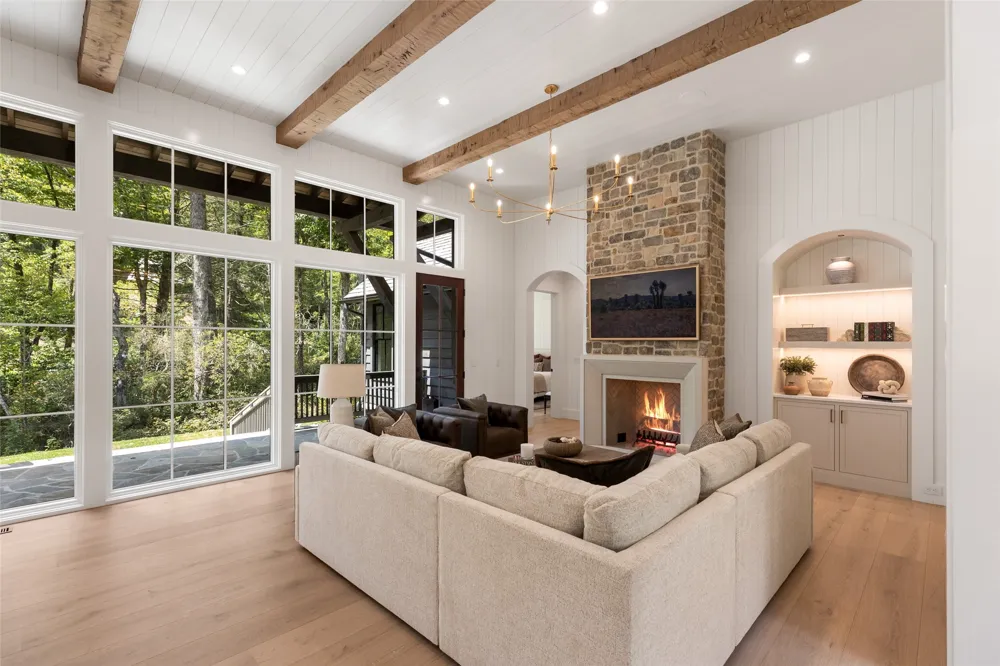 107 Summer Sky Lane Cashiers, NC 28717