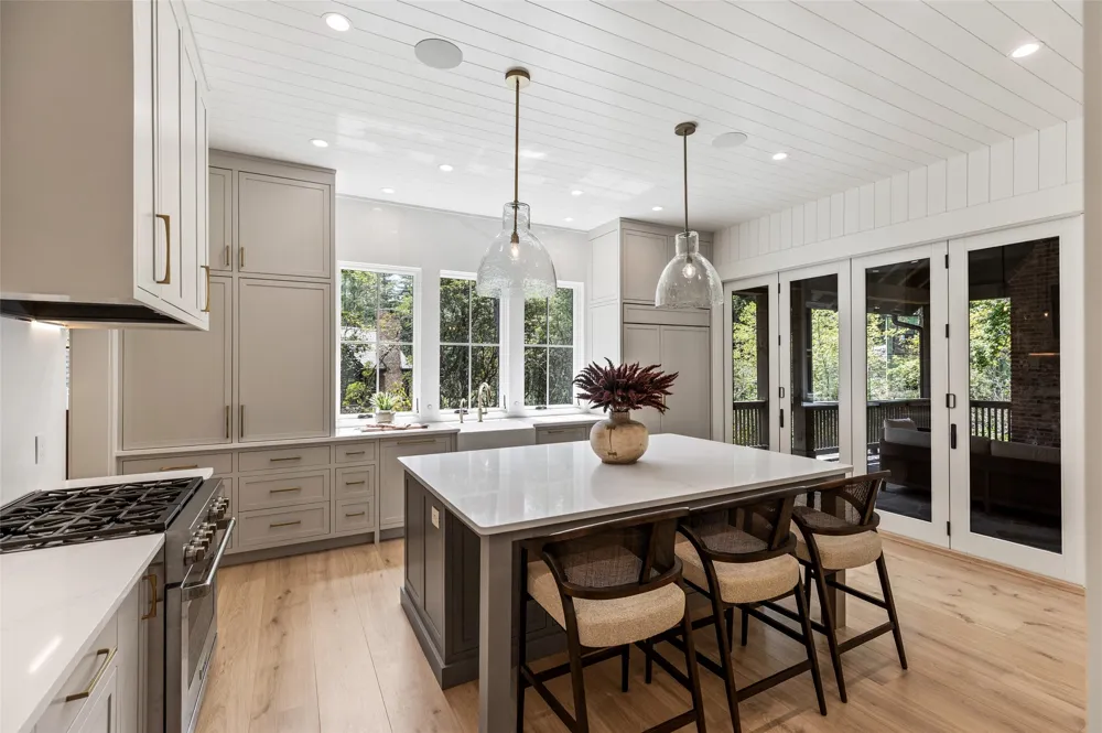 107 Summer Sky Lane Cashiers, NC 28717