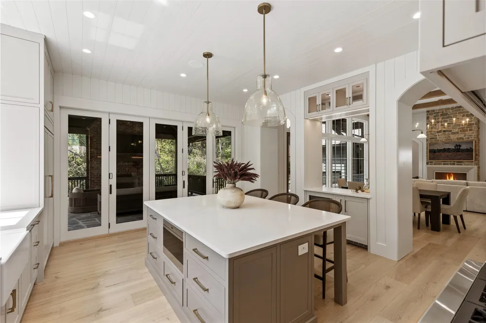 107 Summer Sky Lane Cashiers, NC 28717