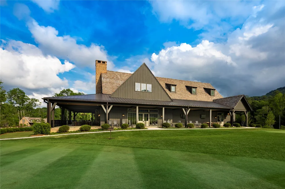 107 Summer Sky Lane Cashiers, NC 28717