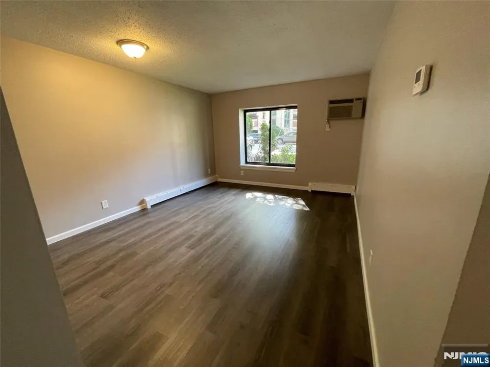 100 2nd Street 113 Hackensack, NJ 07601