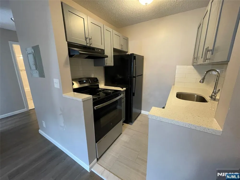 100 2nd Street 113 Hackensack, NJ 07601