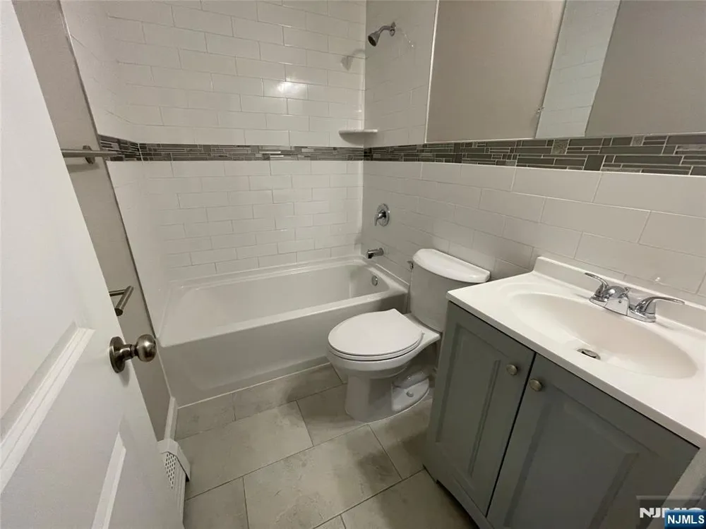 100 2nd Street 113 Hackensack, NJ 07601