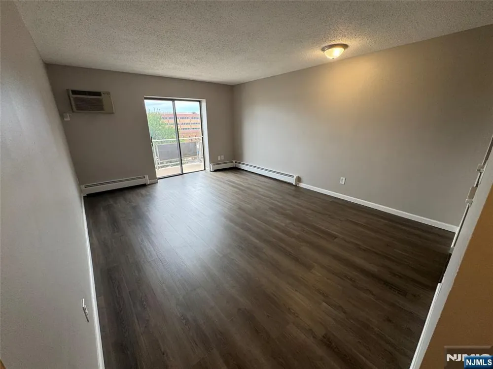 100 2nd Street 408 Hackensack, NJ 07601