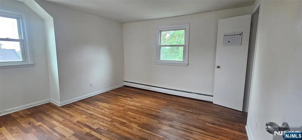 19 Knoble Place 2nd Floor Hawthorne, NJ 07506