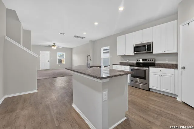 7003 Phoenix Path Converse, TX 78109