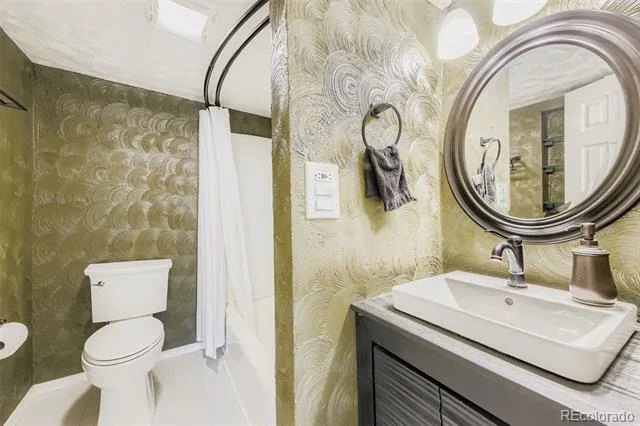 7303 W 59th Avenue Arvada, CO 80003