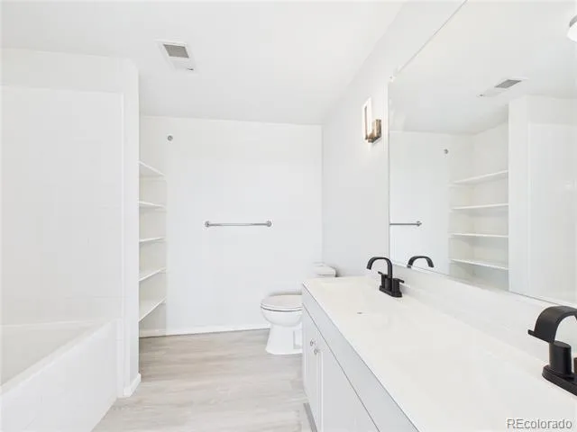 3890 S Dayton Street #107 Aurora, CO 80014