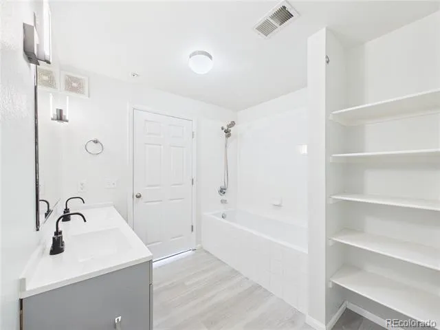 3890 S Dayton Street #107 Aurora, CO 80014