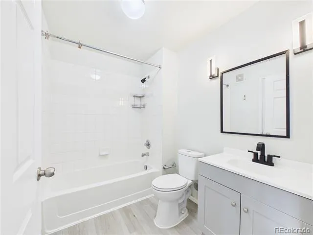 3890 S Dayton Street #107 Aurora, CO 80014