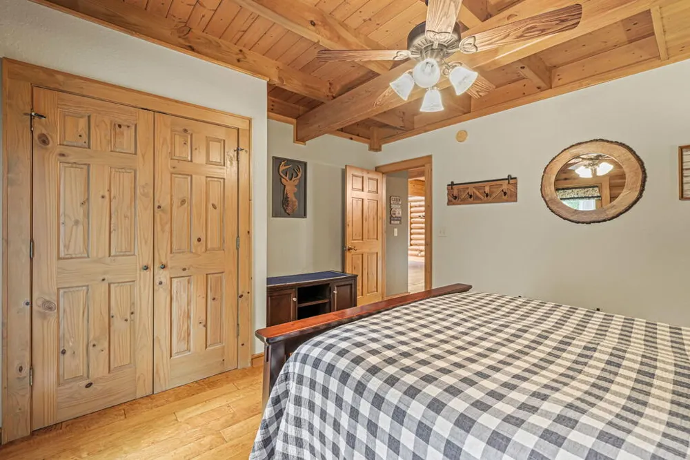 Canvas Back Ct Whittier, NC 28789