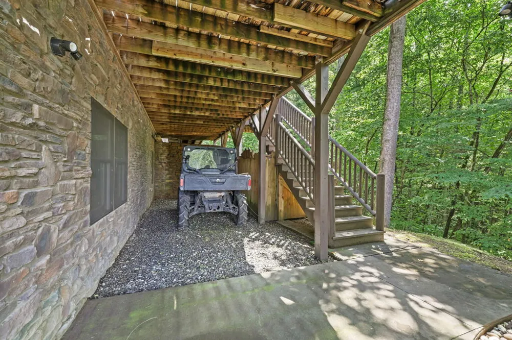 Canvas Back Ct Whittier, NC 28789