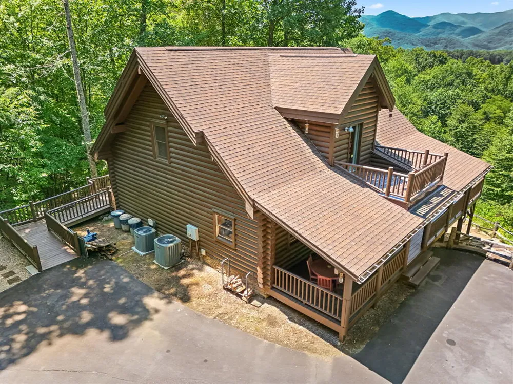Canvas Back Ct Whittier, NC 28789
