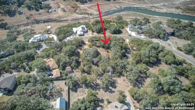 915 FIVE OAKS CIR Canyon Lake, TX 78133