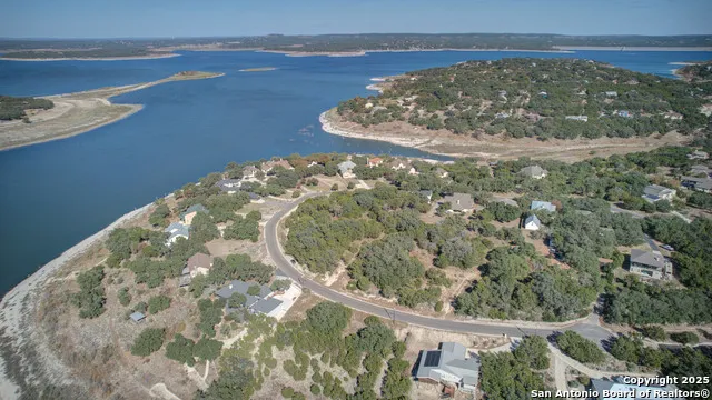 915 FIVE OAKS CIR Canyon Lake, TX 78133