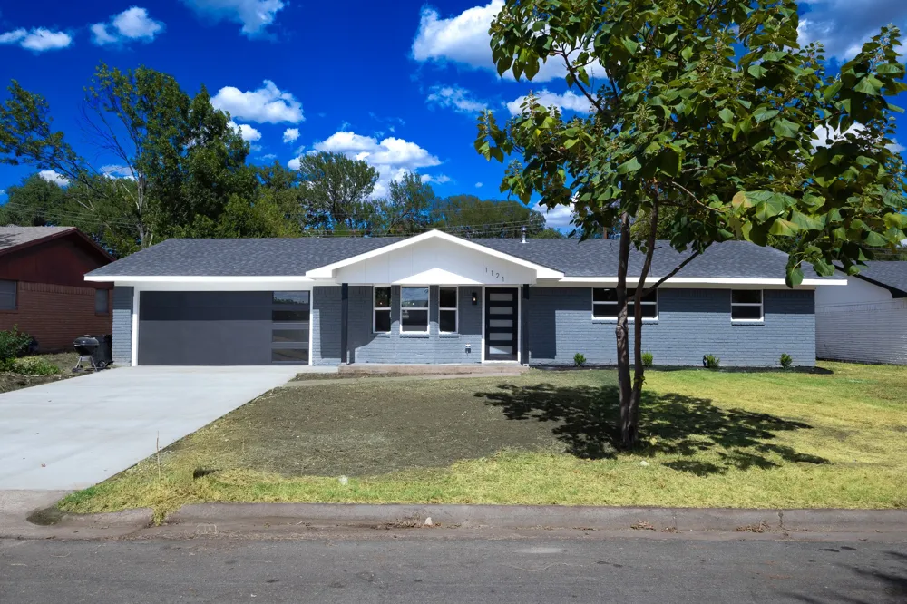 1121 Victoria Street Bellmead, TX 76705