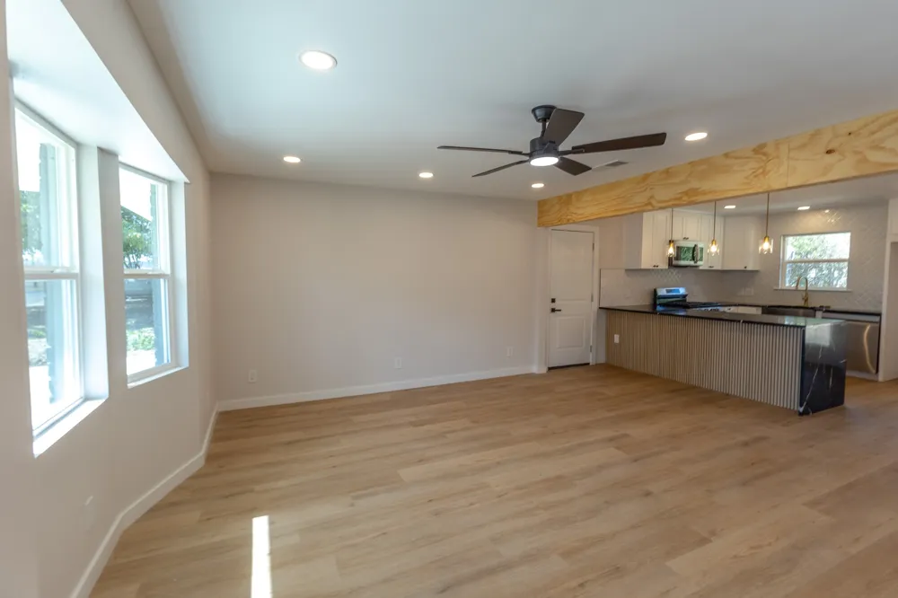 1121 Victoria Street Bellmead, TX 76705
