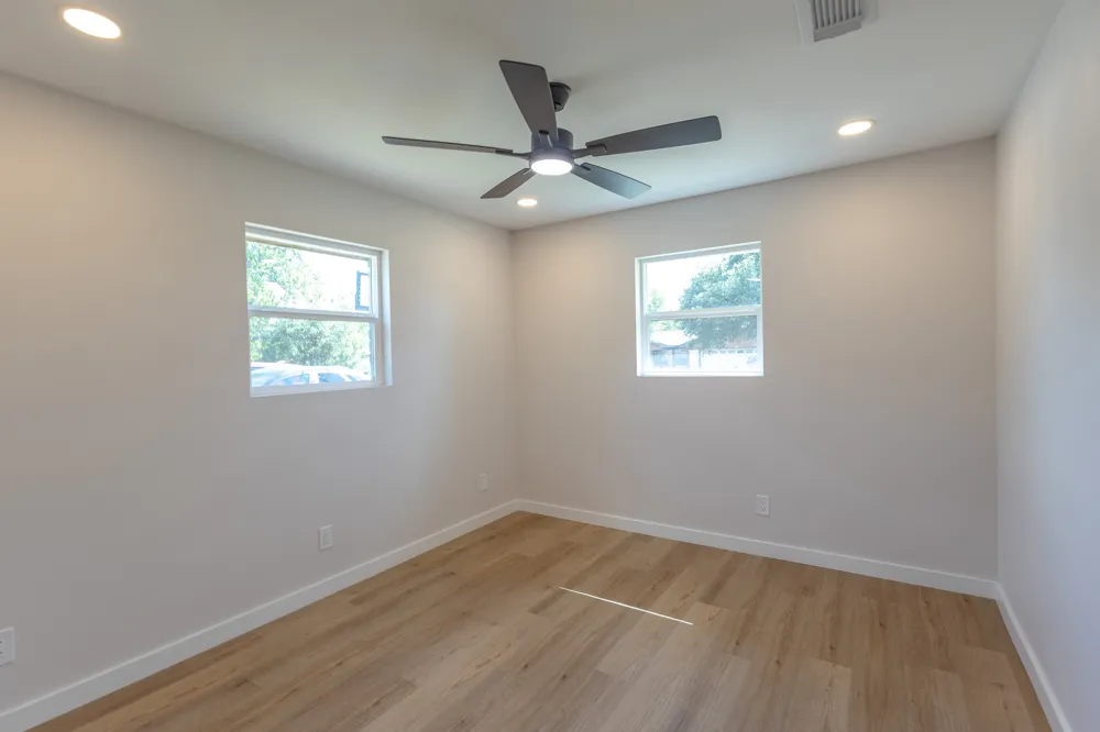 1121 Victoria Street Bellmead, TX 76705