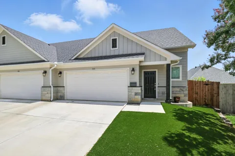 212 Wayside Court