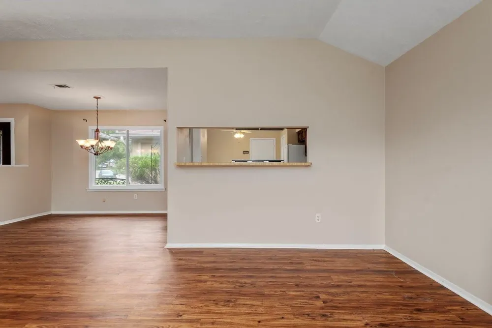 5822 Fallengate Drive Spring, TX 77373