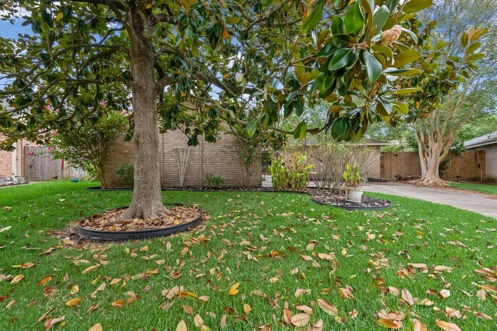 5822 Fallengate Drive Spring, TX 77373