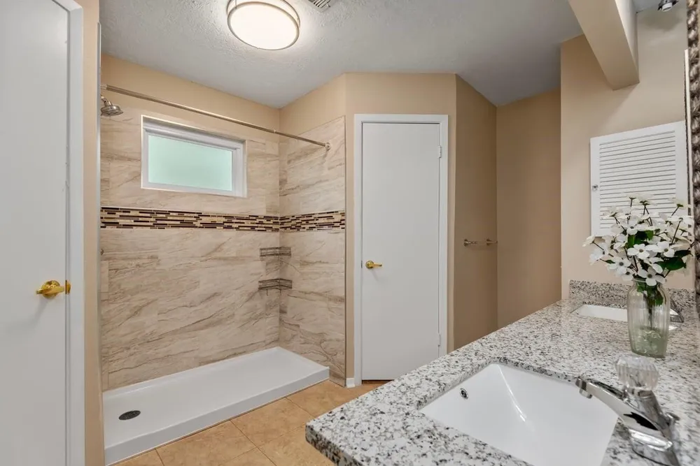 5822 Fallengate Drive Spring, TX 77373