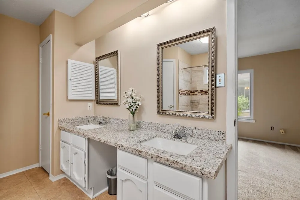 5822 Fallengate Drive Spring, TX 77373