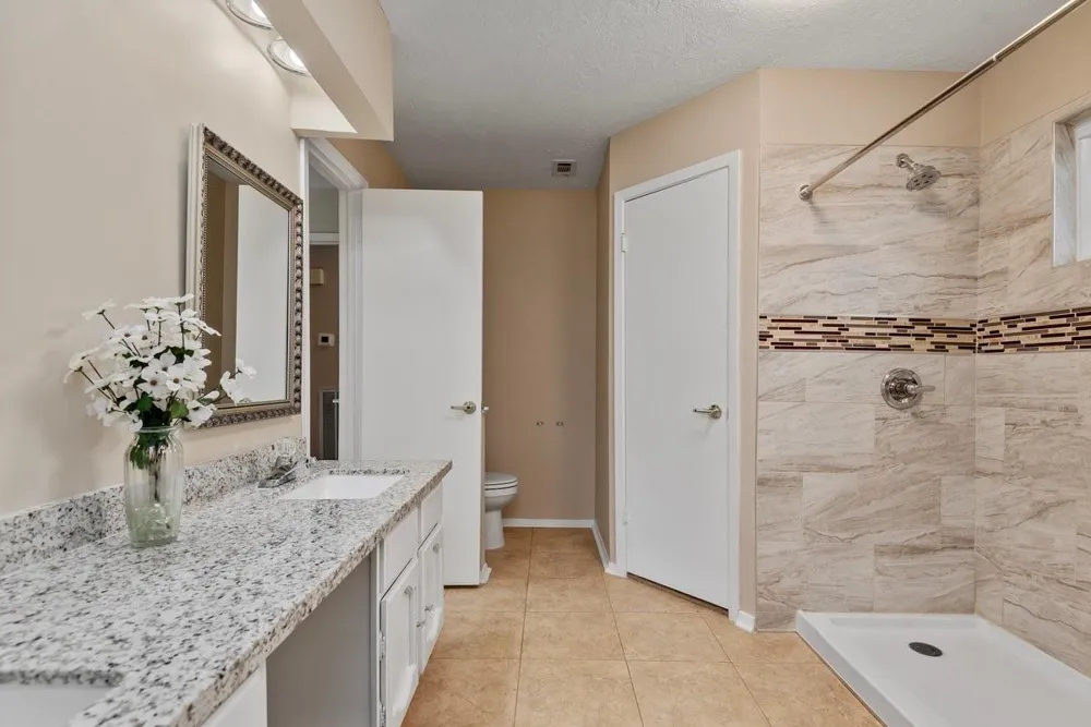 5822 Fallengate Drive Spring, TX 77373