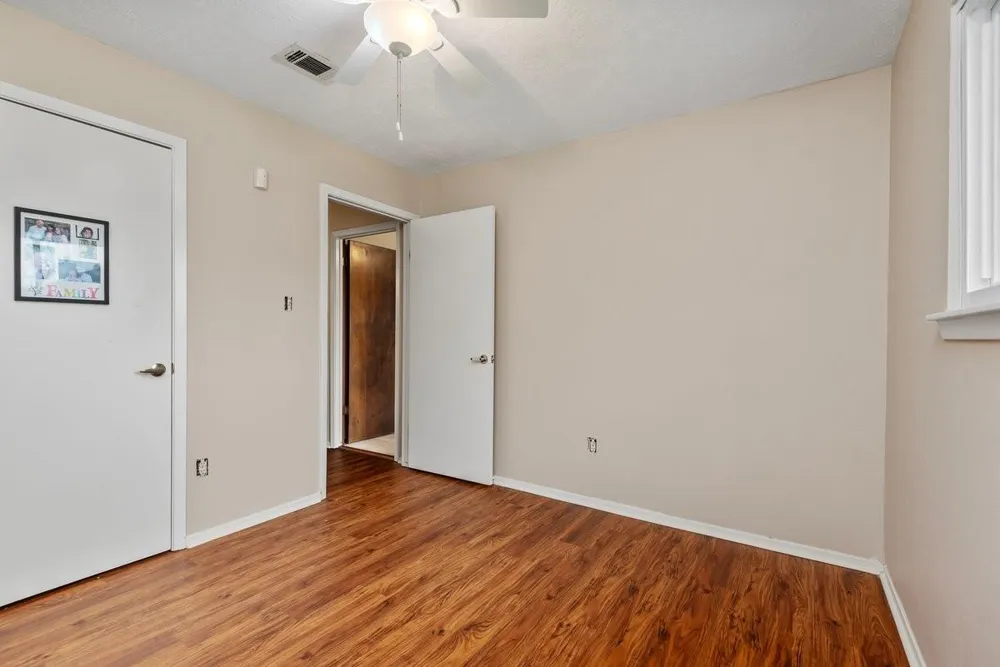 5822 Fallengate Drive Spring, TX 77373