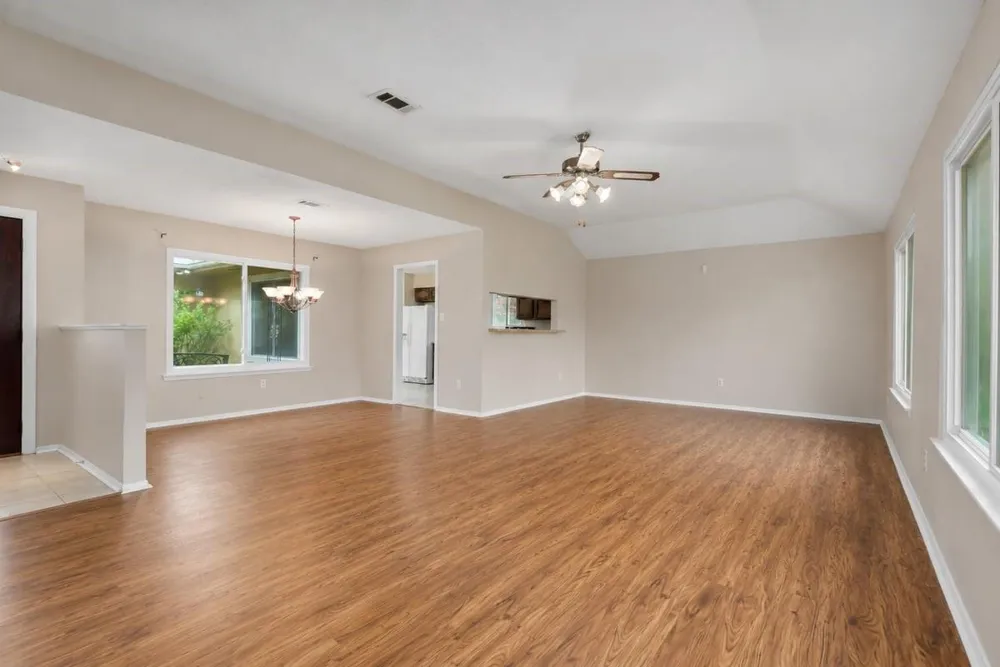 5822 Fallengate Drive Spring, TX 77373
