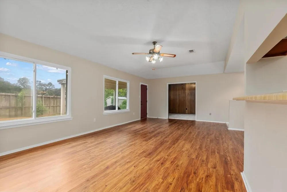 5822 Fallengate Drive Spring, TX 77373