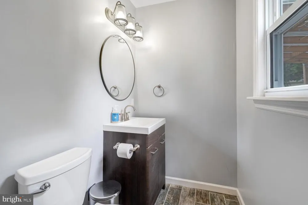 7 SPRUCE DRIVE Little Egg Harbor, NJ 08087