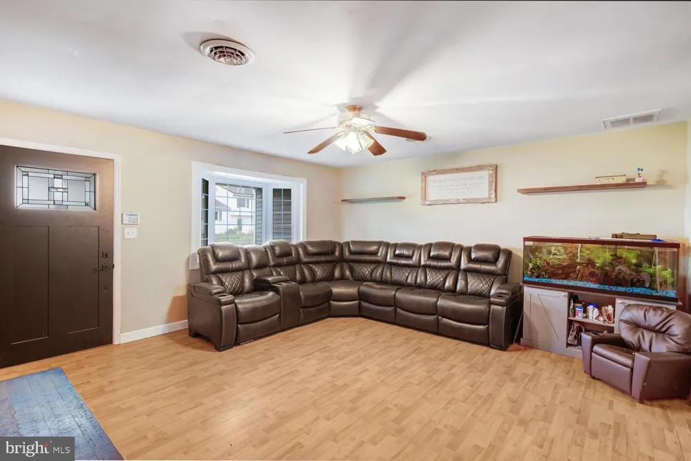 7 SPRUCE DRIVE Little Egg Harbor, NJ 08087