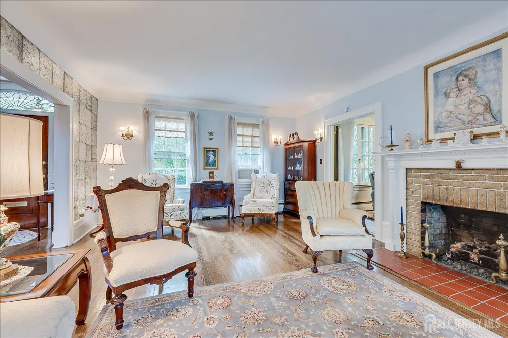 64 High Street Metuchen, NJ 08840