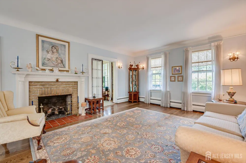 64 High Street Metuchen, NJ 08840