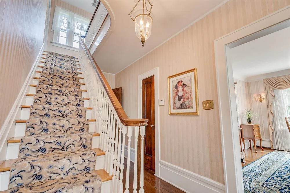 64 High Street Metuchen, NJ 08840
