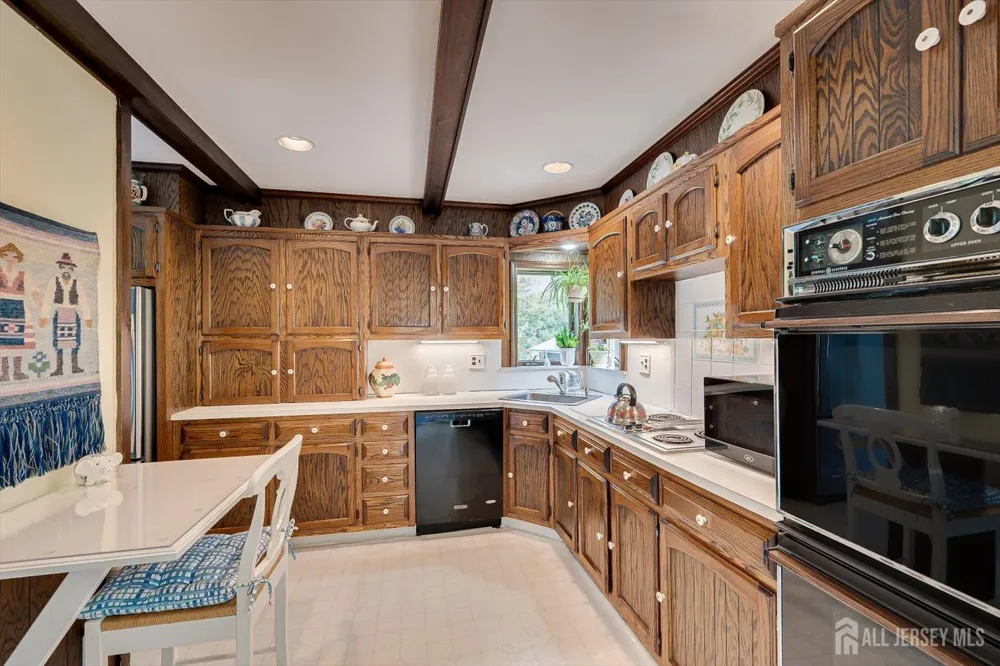 64 High Street Metuchen, NJ 08840