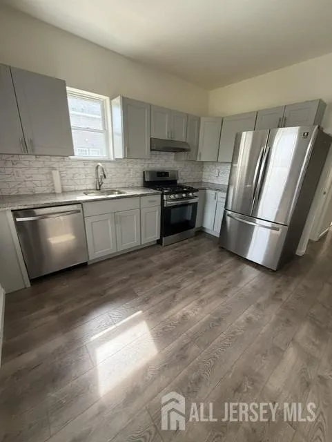 102 Broad Street Perth Amboy, NJ 08861