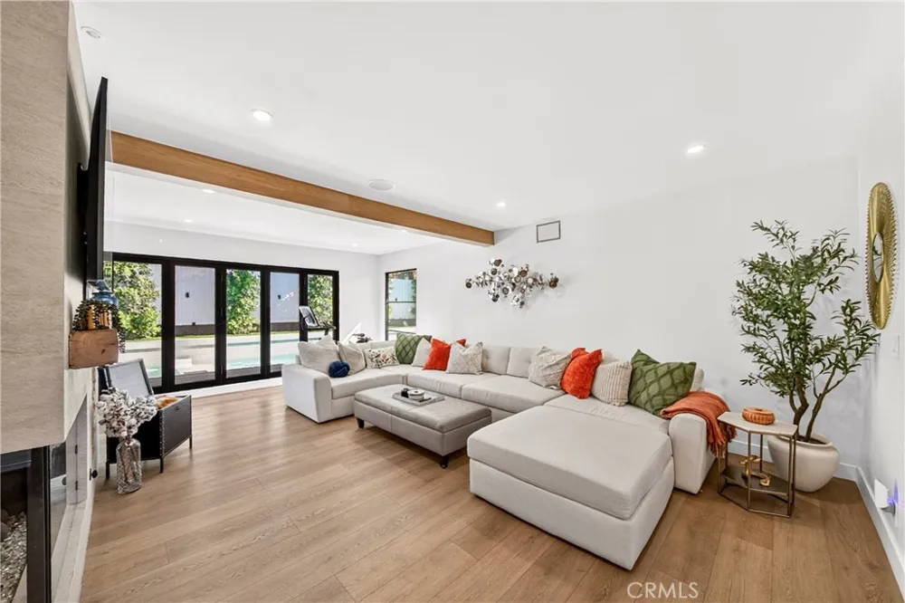 3031 E Elgin Orange, CA 92869