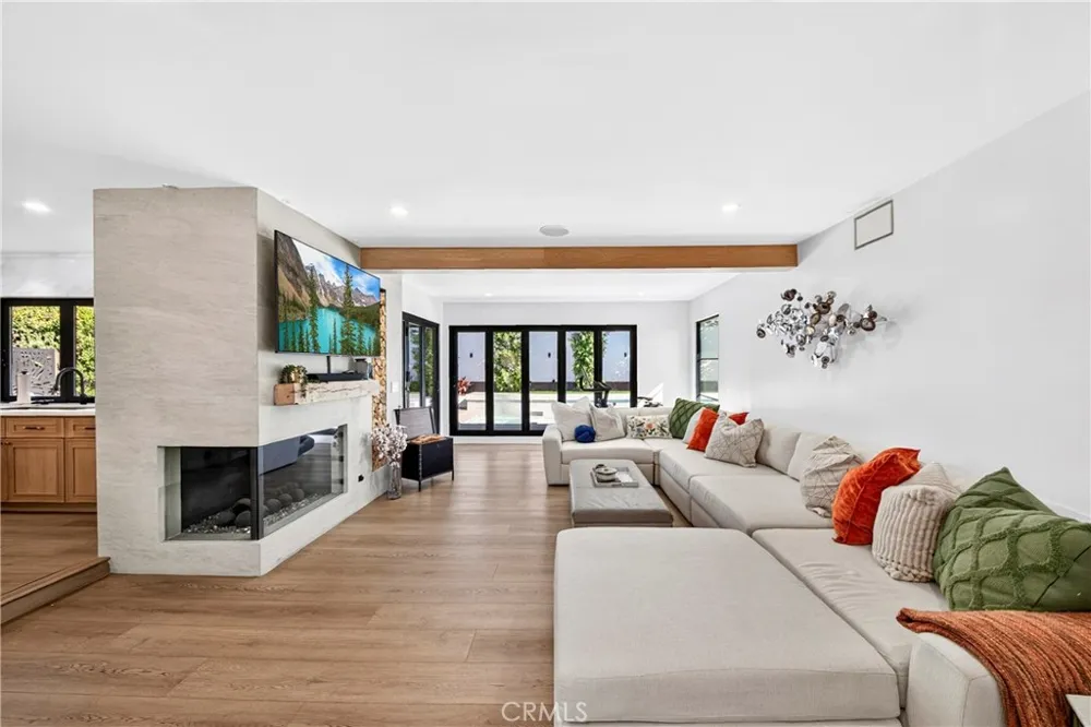 3031 E Elgin Orange, CA 92869