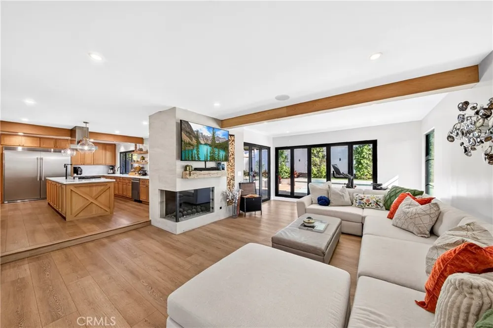 3031 E Elgin Orange, CA 92869