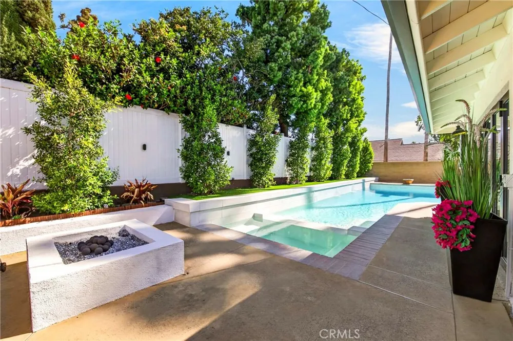 3031 E Elgin Orange, CA 92869