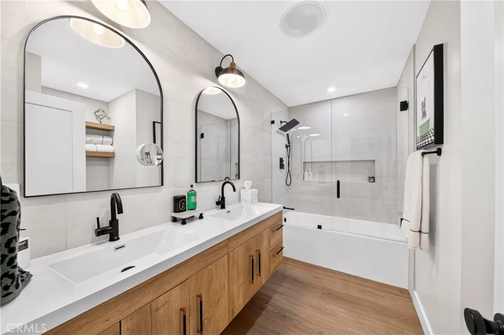 3031 E Elgin Orange, CA 92869