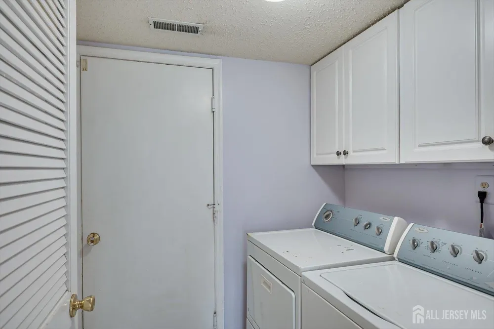 59 Woodhill Street Franklin, NJ 08873